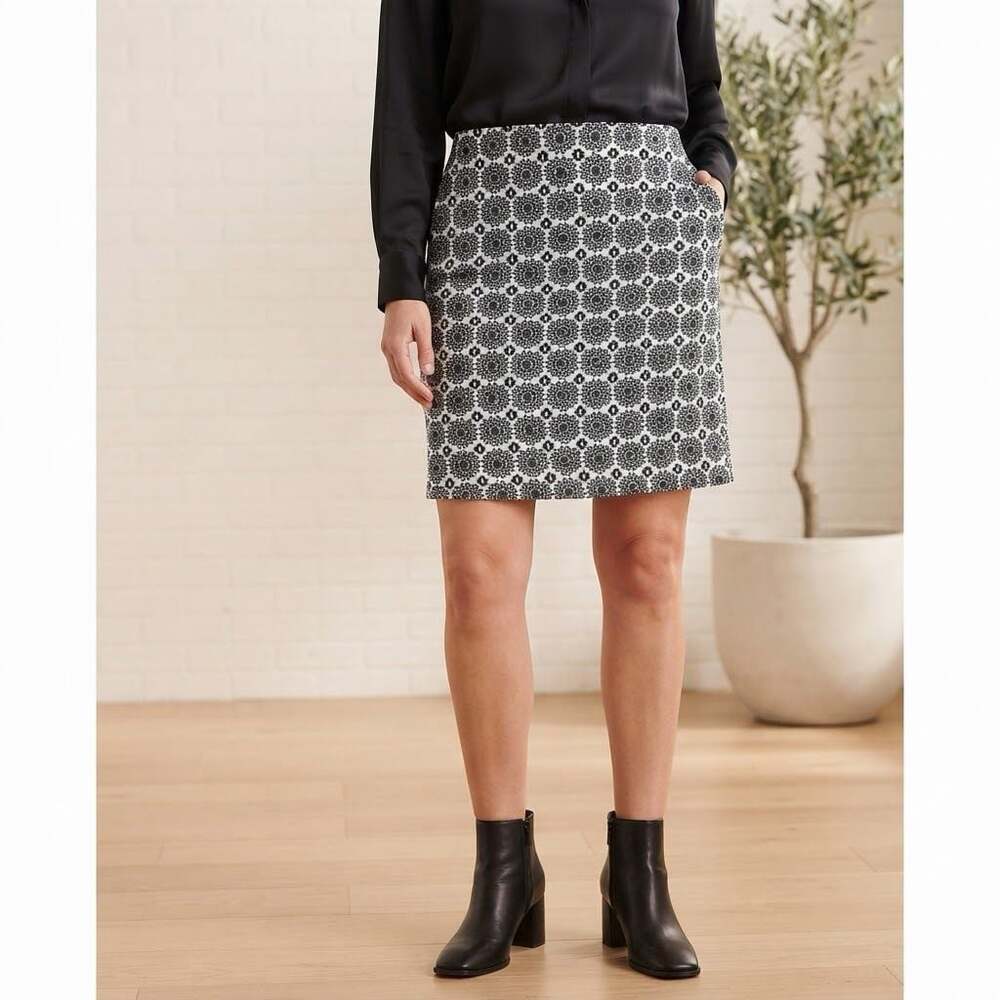 Ann Taylor Factory Black and White Geometric Floral Print Skort Size 14